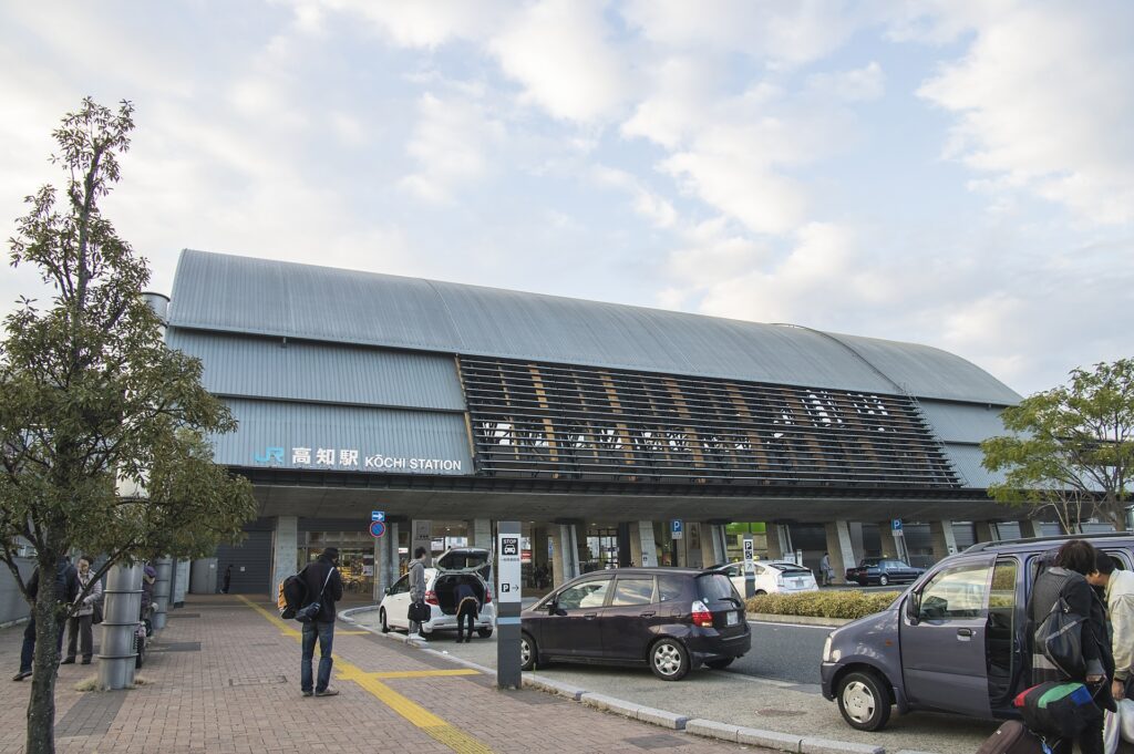 JR高知駅