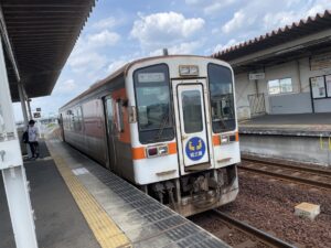 尾張星の宮駅キハ11
